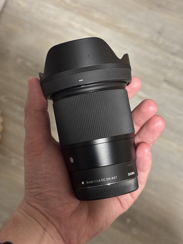 Sigma 4 dc - sigma, dn