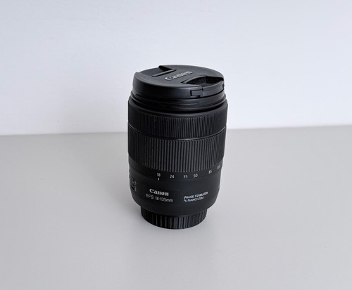 Canon 135 3 - mm, f/3.5-5.6